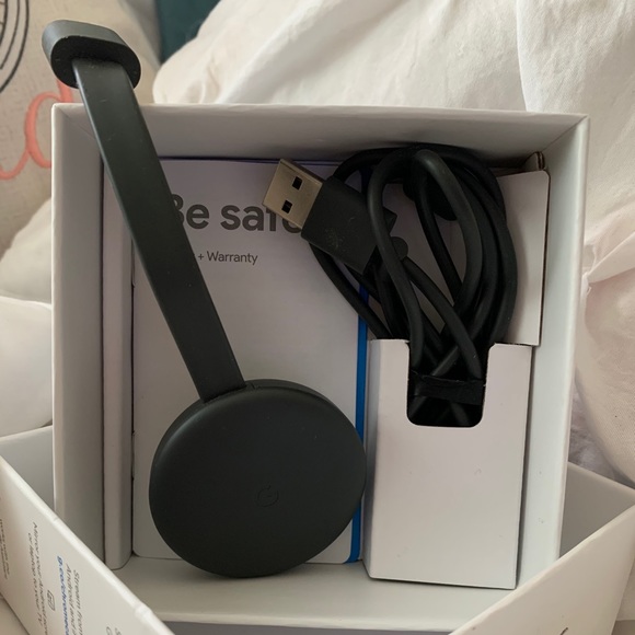GOOGLE CHROMECAST - Picture 6 of 10